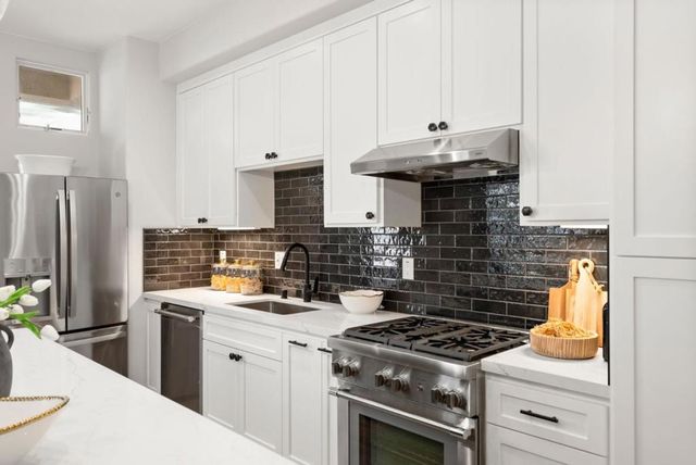 200 Sheridan Avenue 306, Palo Alto, CA 94306