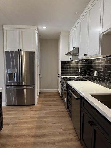 200 Sheridan Avenue 306, Palo Alto, CA 94306