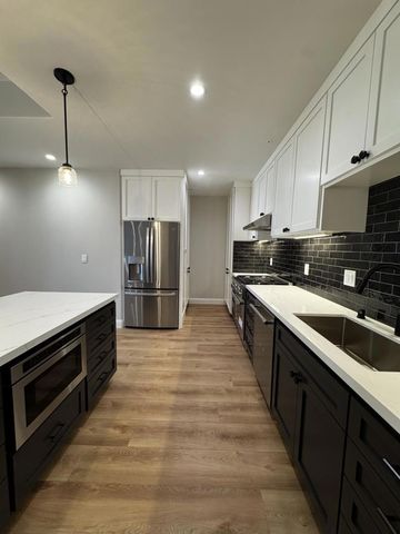 200 Sheridan Avenue 306, Palo Alto, CA 94306