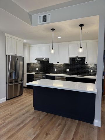 200 Sheridan Avenue 306, Palo Alto, CA 94306