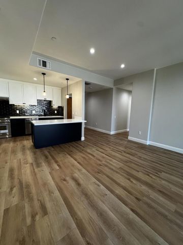 200 Sheridan Avenue 306, Palo Alto, CA 94306