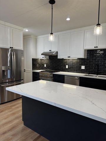 200 Sheridan Avenue 306, Palo Alto, CA 94306