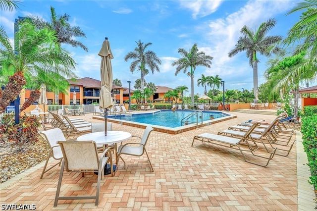 1522 Mainsail DR 4, Naples, FL 34114
