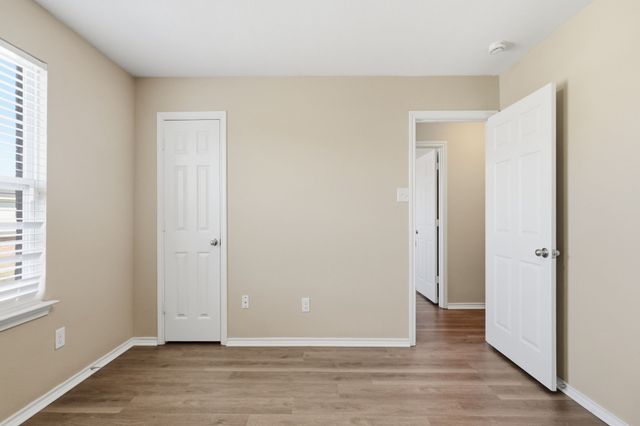 587 Lentisco Drive, Lancaster, TX 75146