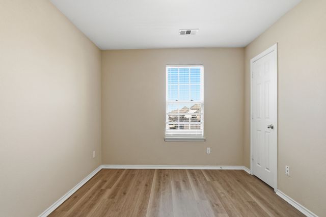 587 Lentisco Drive, Lancaster, TX 75146