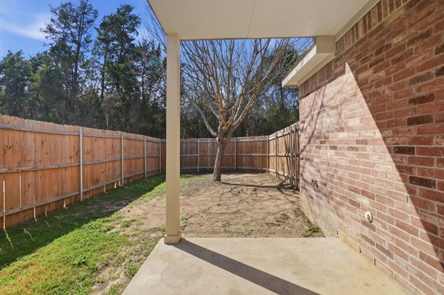 587 Lentisco Drive, Lancaster, TX 75146