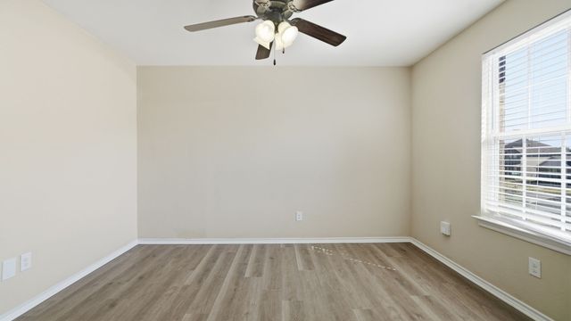 587 Lentisco Drive, Lancaster, TX 75146