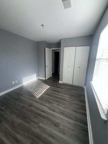 421 Redding Road 57, Lexington, KY 40517