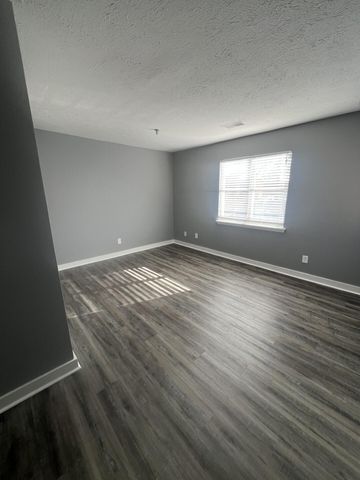 421 Redding Road 57, Lexington, KY 40517