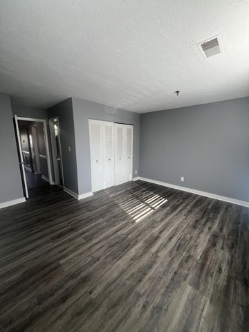 421 Redding Road 57, Lexington, KY 40517