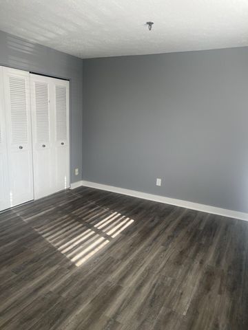 421 Redding Road 57, Lexington, KY 40517