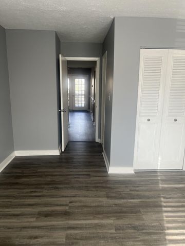 421 Redding Road 57, Lexington, KY 40517