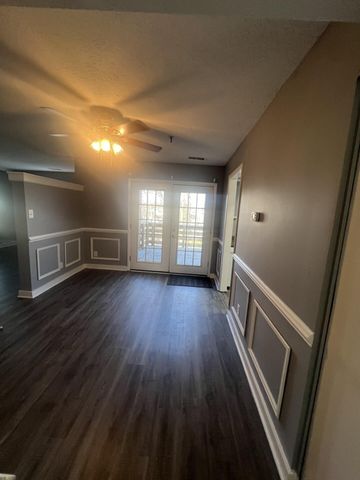 421 Redding Road 57, Lexington, KY 40517