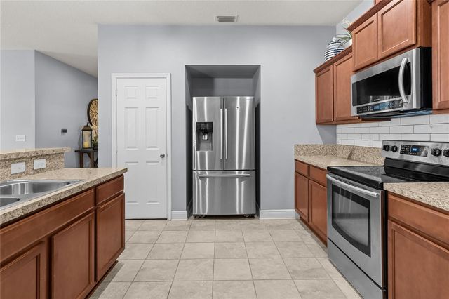 665 CARYA COURT, Deland, FL 32724