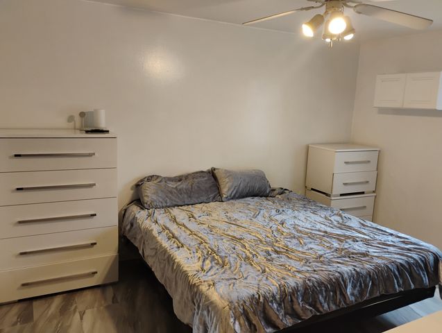 945 Commonwealth Court 4, Vernon Hills, IL 60061