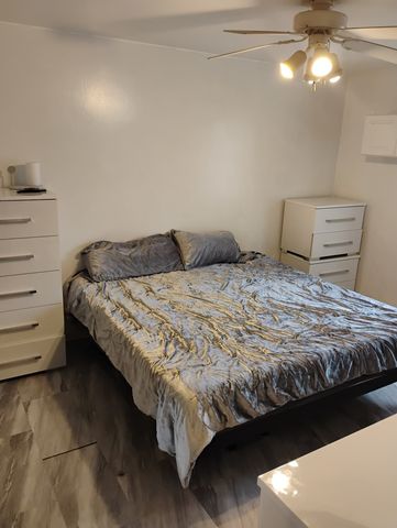 945 Commonwealth Court 4, Vernon Hills, IL 60061