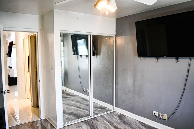 945 Commonwealth Court 4, Vernon Hills, IL 60061