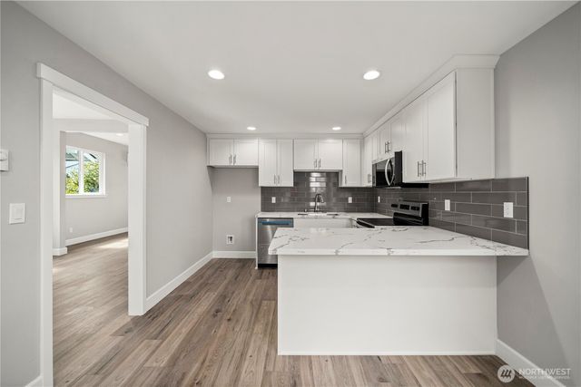 933 S Sprague Avenue, Tacoma, WA 98405