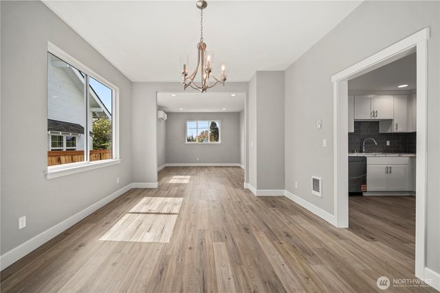 933 S Sprague Avenue, Tacoma, WA 98405