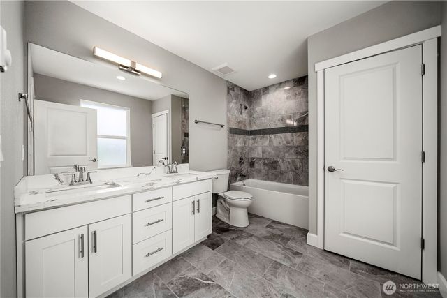 933 S Sprague Avenue, Tacoma, WA 98405