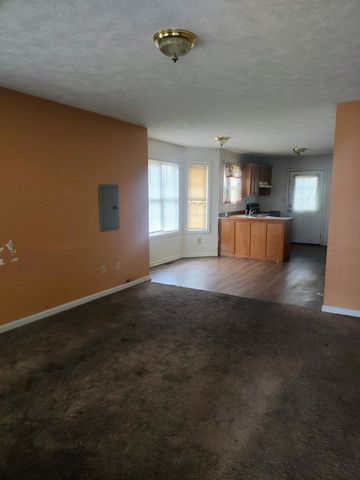 111 Rhea St, Jackson, TN 38301