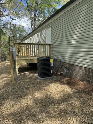 4253 Fairwood Drive, Trinity, NC 27370