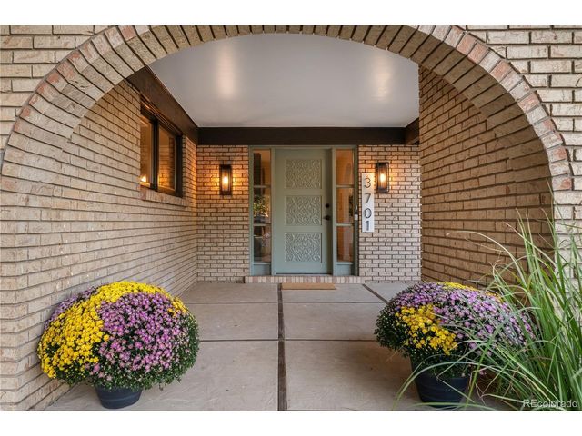 3701 S Peach Way, Denver, CO 80237
