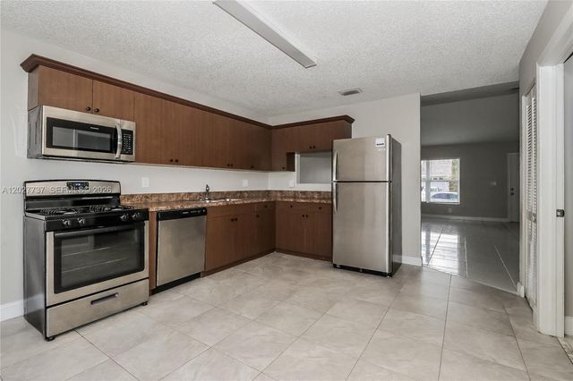 5200 Blueberry Hill Avenue, Lake Worth, FL 33463