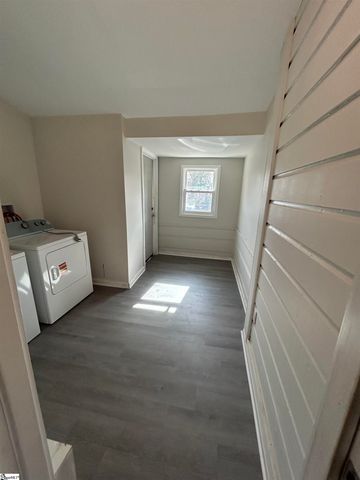 229 Grandview Drive, Spartanburg, SC 29303