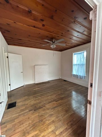 229 Grandview Drive, Spartanburg, SC 29303