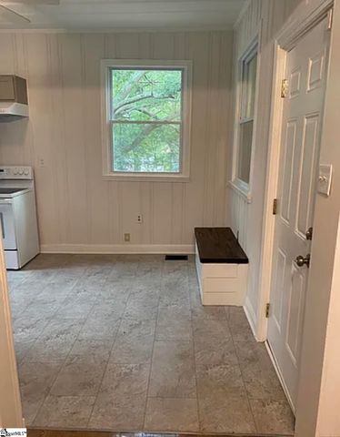 229 Grandview Drive, Spartanburg, SC 29303