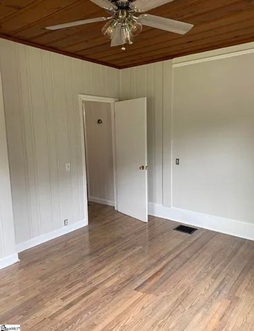 229 Grandview Drive, Spartanburg, SC 29303