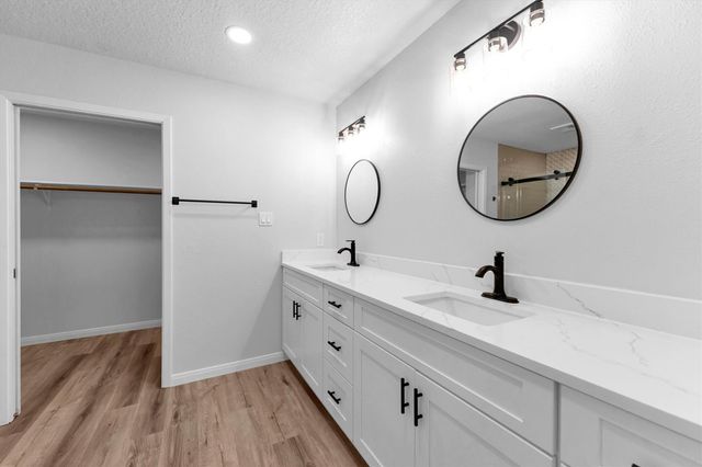 128 E Park Drive, Conroe, TX 77356