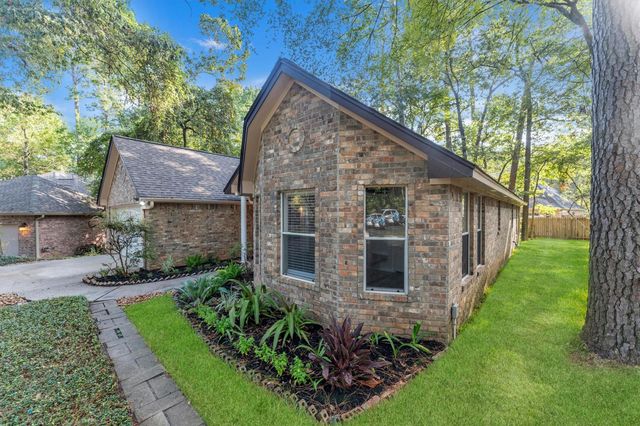 128 E Park Drive, Conroe, TX 77356