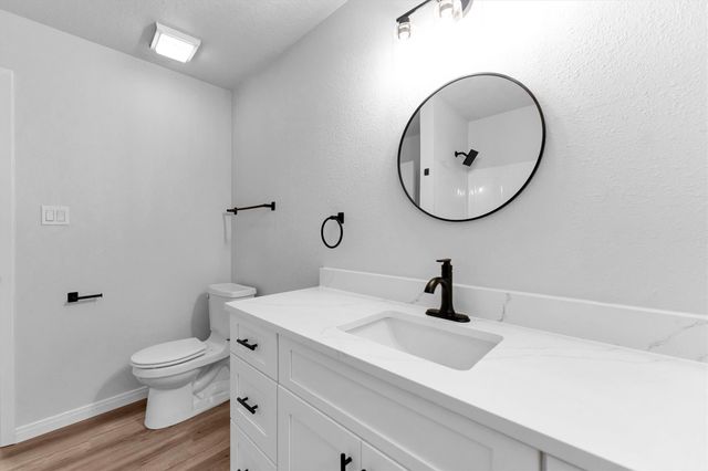128 E Park Drive, Conroe, TX 77356