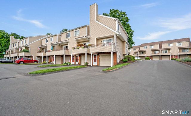 1561 East Main Street 10, Meriden, CT 06450
