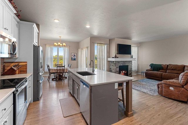 4580 STILLMEADOW CIRCLE, De Pere, WI 54115