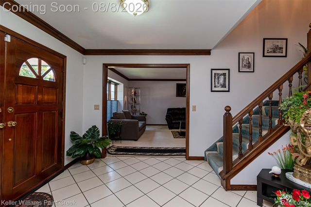 22577 Shadowglen Drive, Farmington Hills, MI 48335
