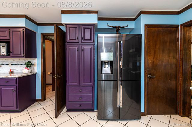 22577 Shadowglen Drive, Farmington Hills, MI 48335