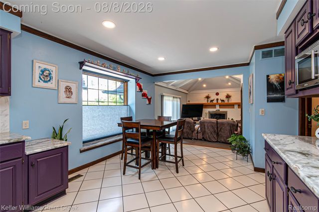 22577 Shadowglen Drive, Farmington Hills, MI 48335