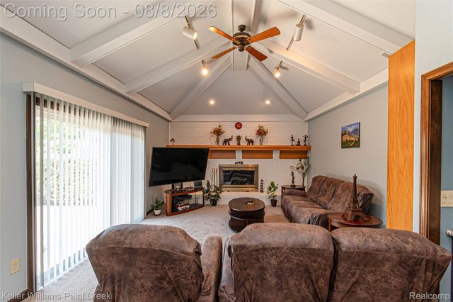22577 Shadowglen Drive, Farmington Hills, MI 48335