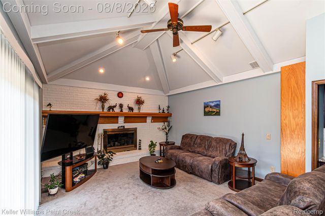 22577 Shadowglen Drive, Farmington Hills, MI 48335