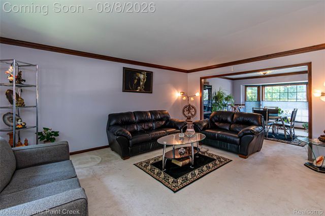 22577 Shadowglen Drive, Farmington Hills, MI 48335