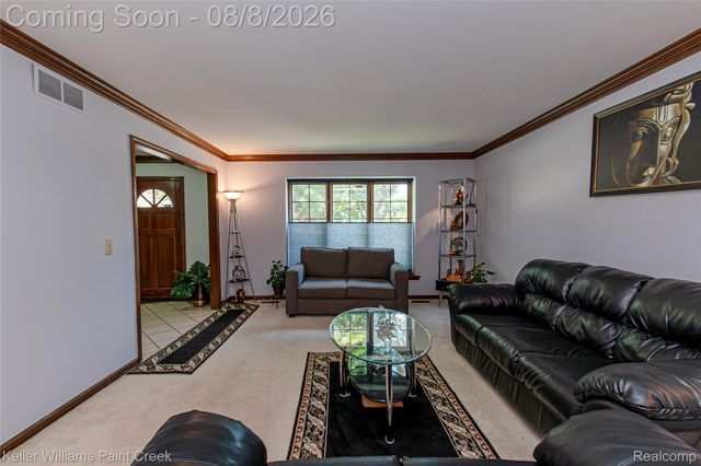 22577 Shadowglen Drive, Farmington Hills, MI 48335