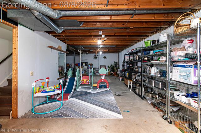 22577 Shadowglen Drive, Farmington Hills, MI 48335