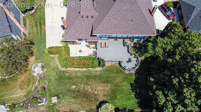 22577 Shadowglen Drive, Farmington Hills, MI 48335