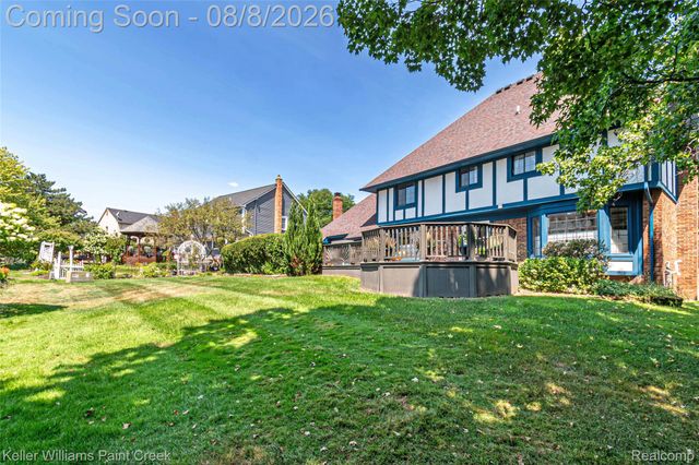 22577 Shadowglen Drive, Farmington Hills, MI 48335