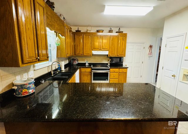 13795 White Road, Silverhill, AL 36576