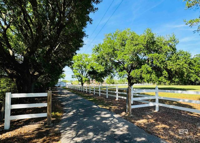 13795 White Road, Silverhill, AL 36576