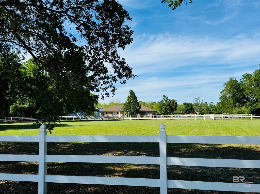 13795 White Road, Silverhill, AL 36576